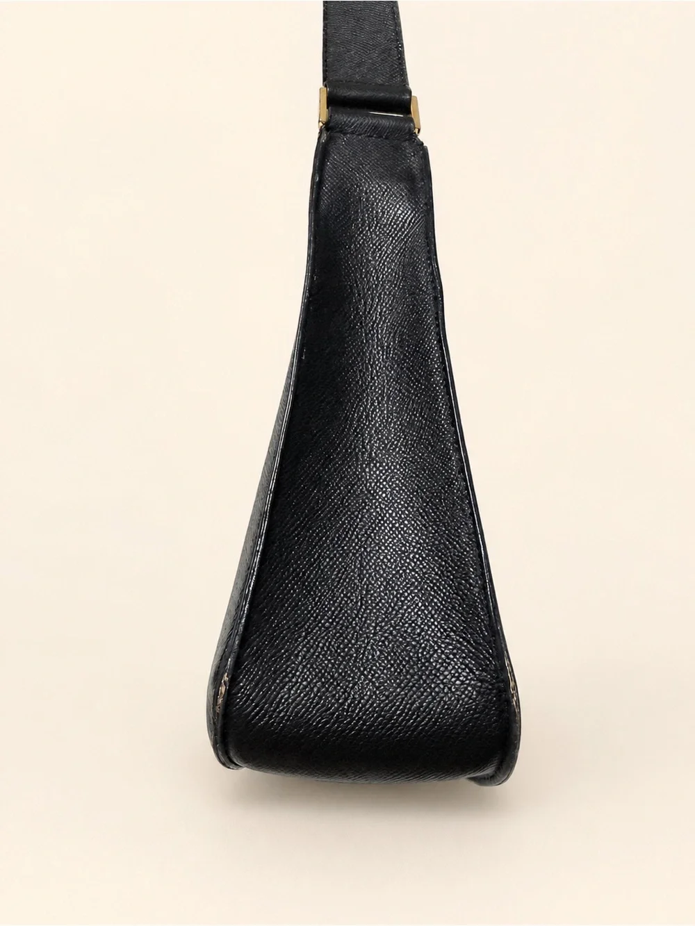 Bally Vintage Black Leather Shoulder Bag Gold Hardware Crossbody - Picture 2 of 10